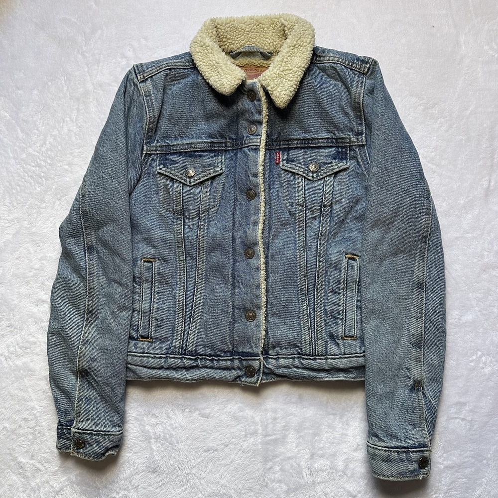 Levi's Strauss Sherpa Trucker Jacket Women's XS Light Wash Denim Jean Fur Coat